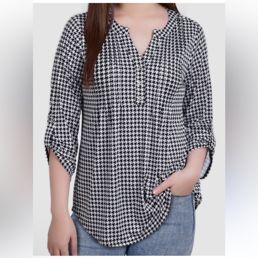 NWT NY Collection Women's White Jacquard Sleeve Roll Tab Blouse